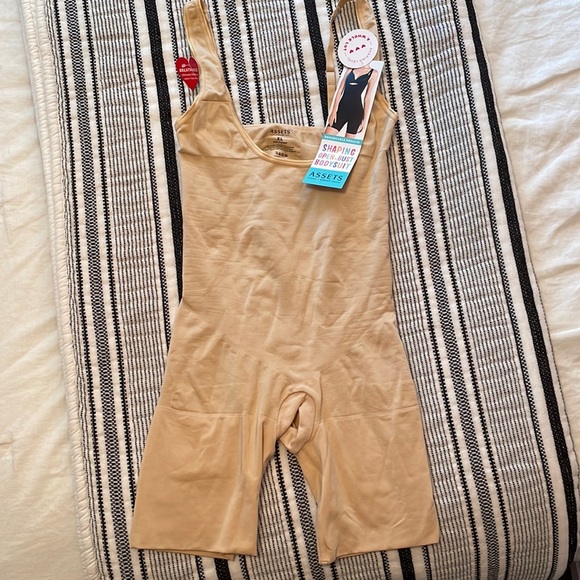 BRAND NEW Spanx Shapewear - Picture 1 of 3